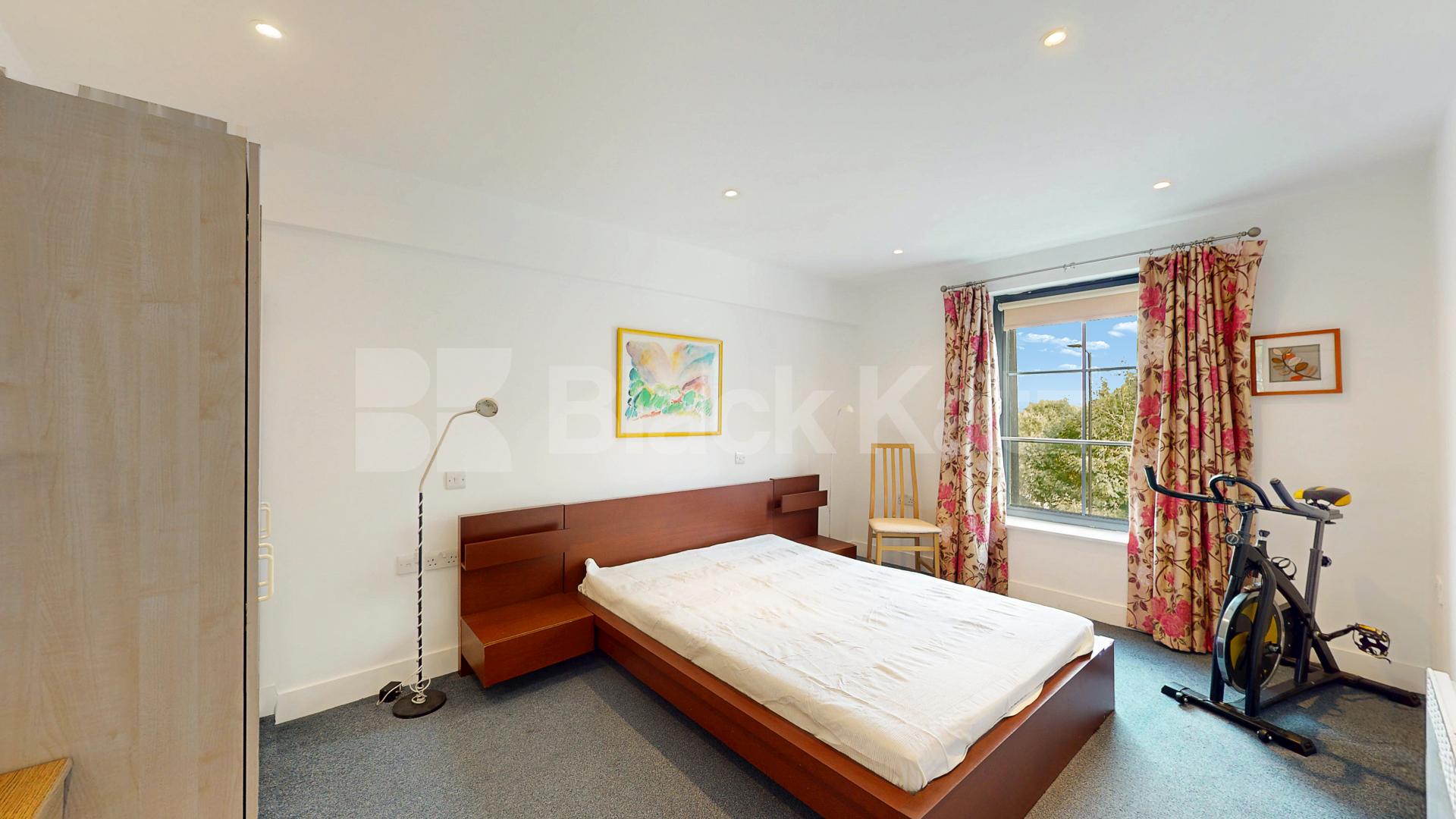 Bright & Spacious 2 Bed Apartment Moments from King’s Cross York Way, Holloway